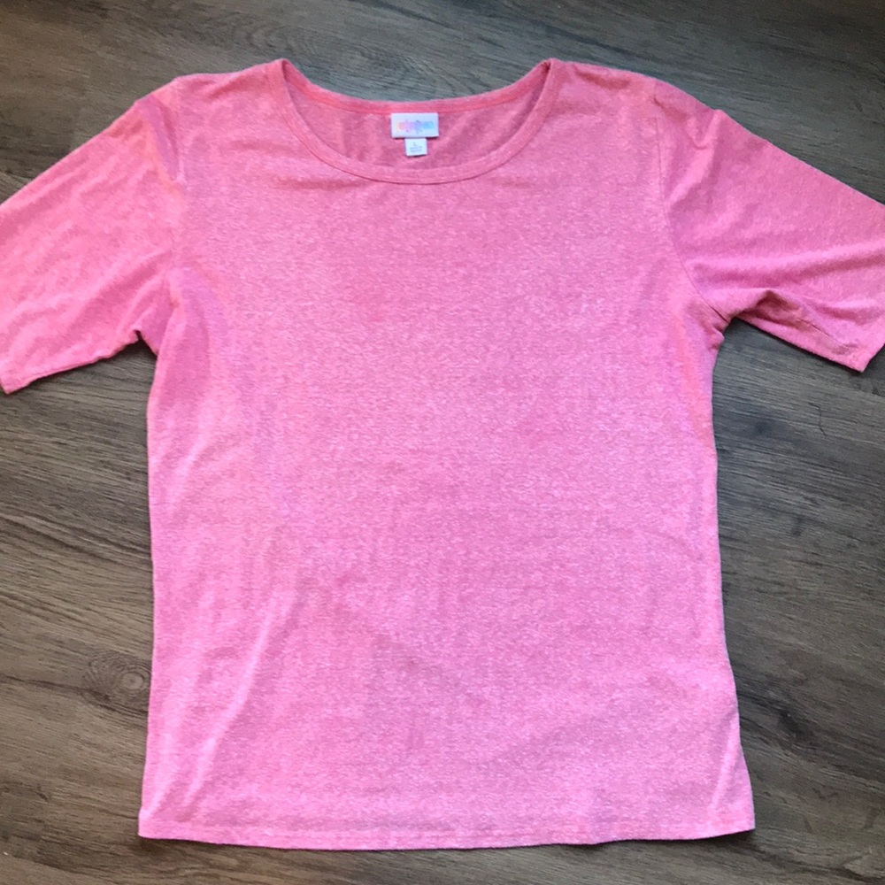 Awesome Coral Pink Lularoe Tee
